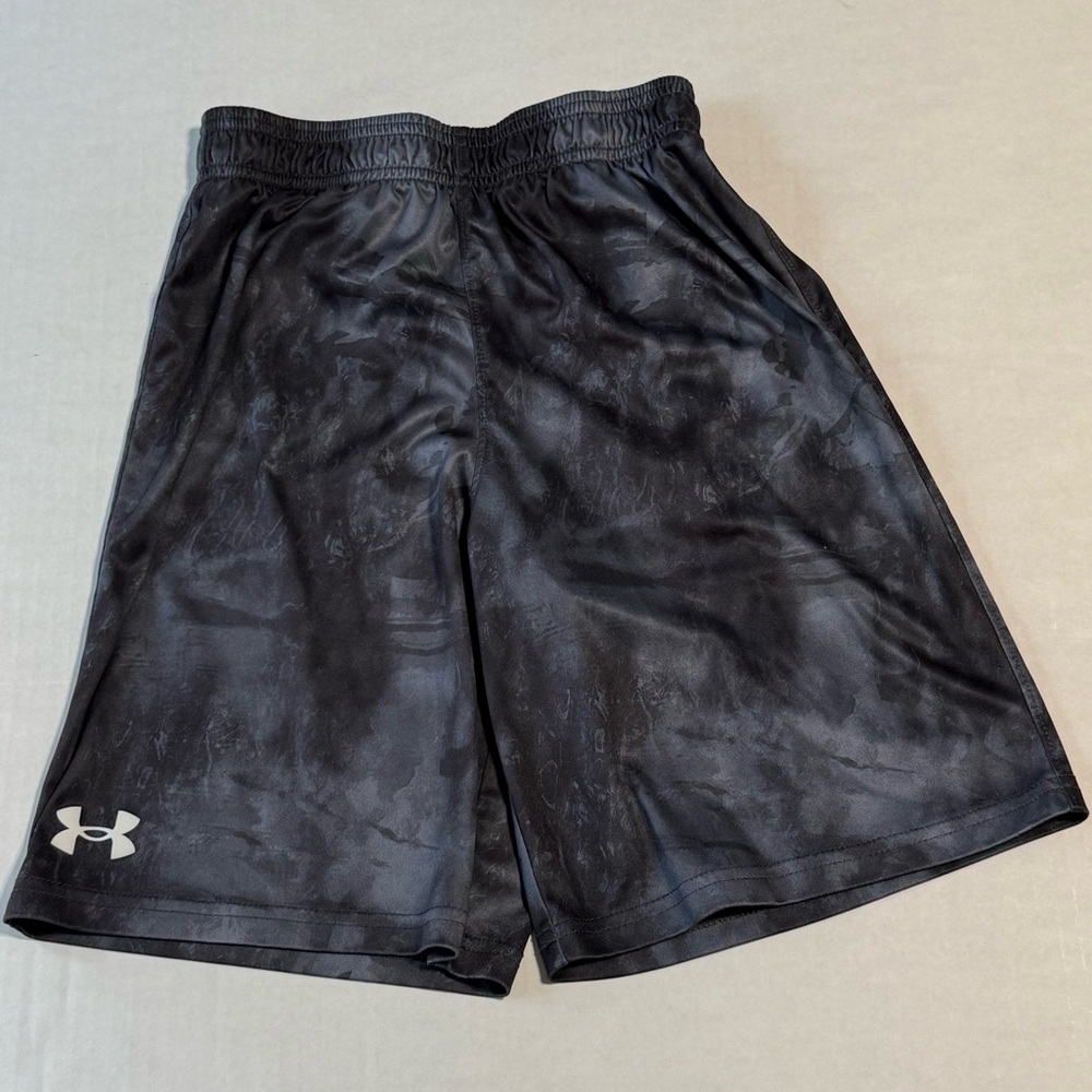 Under Armour Boys Size Youth Medium Black Camo Athletic Training Shorts